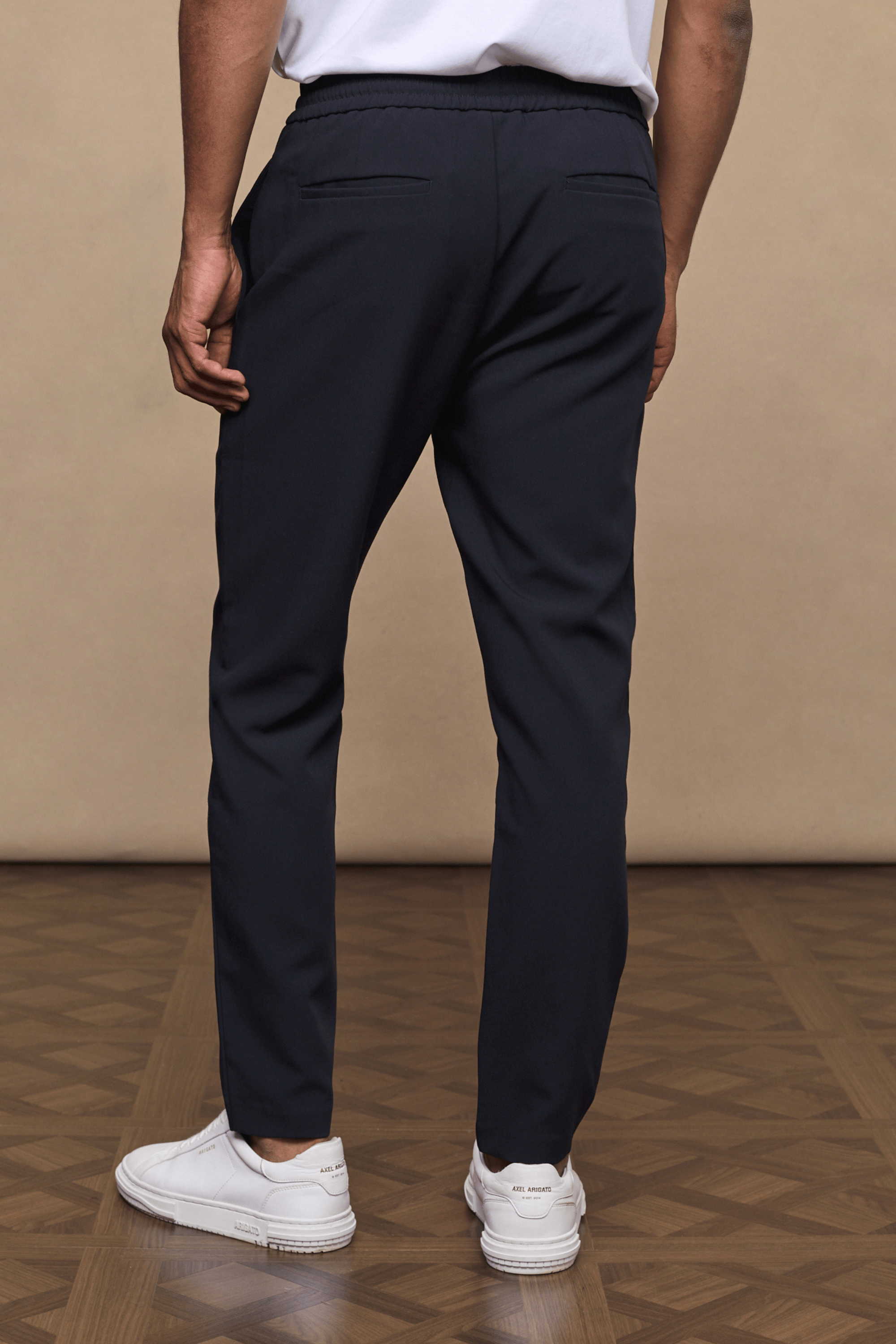 Emilio Tapered Herrebukser i Mørk Navy | Skræddersyet Pasform med Justerbar Linning 6